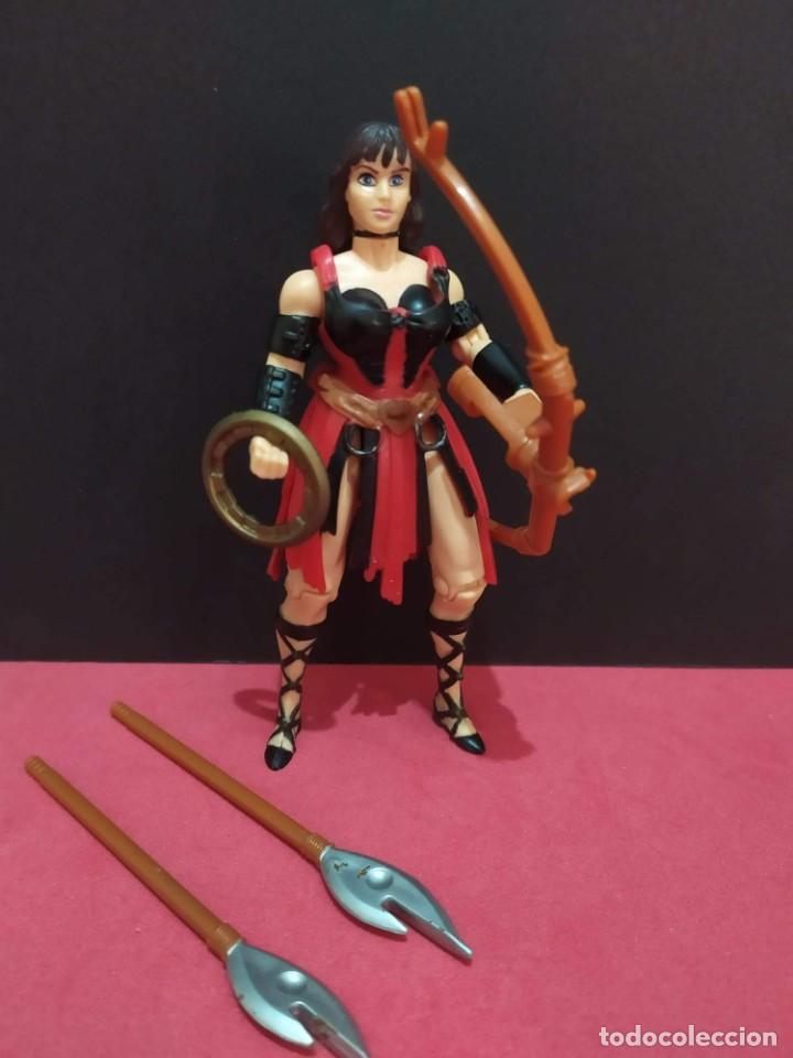Figurines d'action: figura de accion xena serie hercules toy biz a&ntilde;os 90