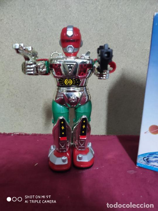 Figuras de acci&oacute;n: robot commander con su caja 26 cm - Foto 5