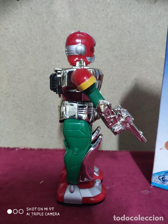 Figuras de acci&oacute;n: robot commander con su caja 26 cm - Foto 9