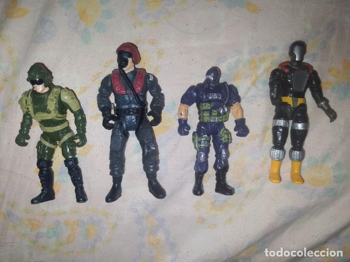 Figurines d'action: 4 FIGURAS DE ACCION