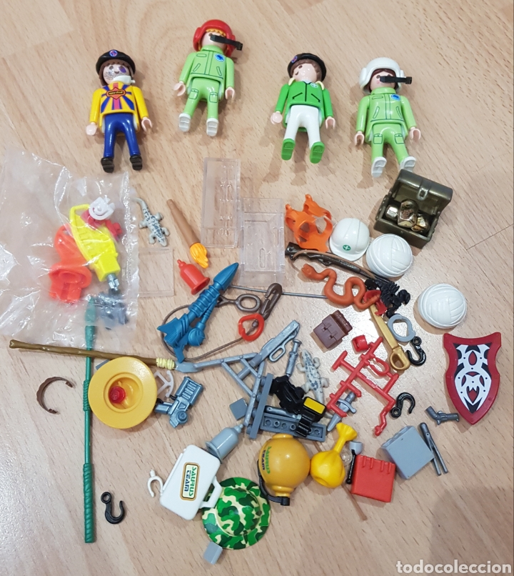 Figuras de acci&oacute;n: Lote playmobil mu&ntilde;ecos y accesorios