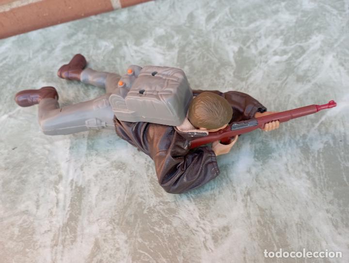 Figuras de acci&oacute;n: MU&Ntilde;ECO ACCION,FUNCIONA A PILAS. - Foto 1