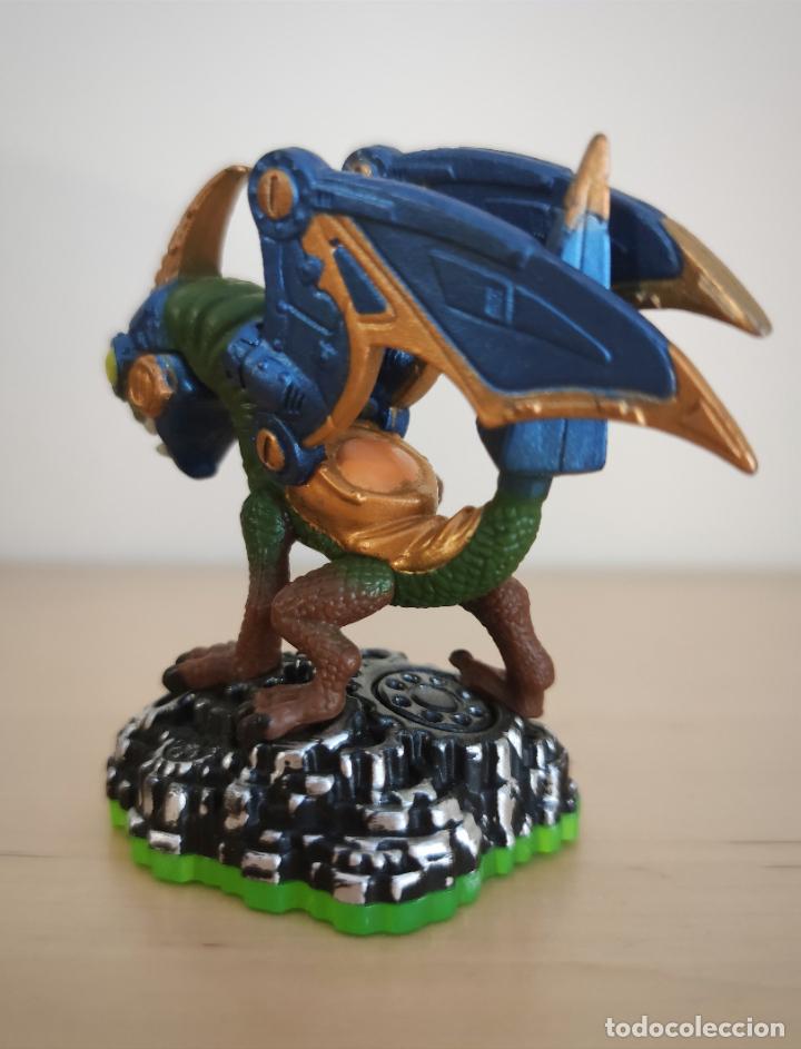 Figuras de acci&oacute;n: SKYLANDERS ACTIVISION DARK SPYRO DROBOT - 2011 - Foto 2