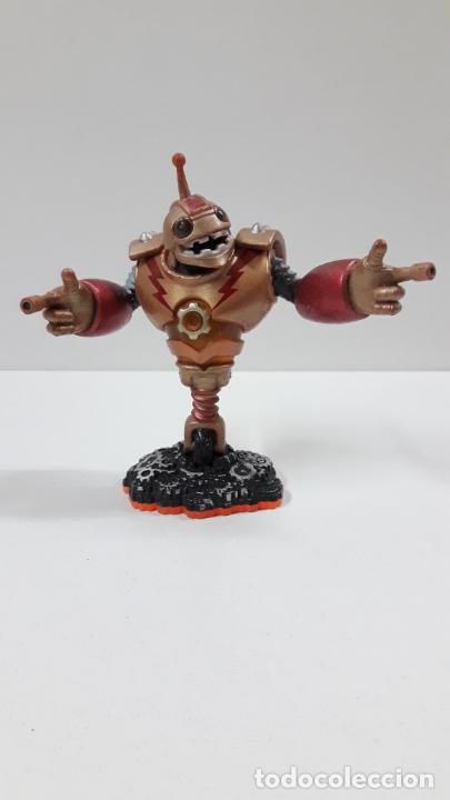 Figuras de acci&oacute;n: FIGURA SKYLANDERS . A&Ntilde;O 2012 - Foto 1