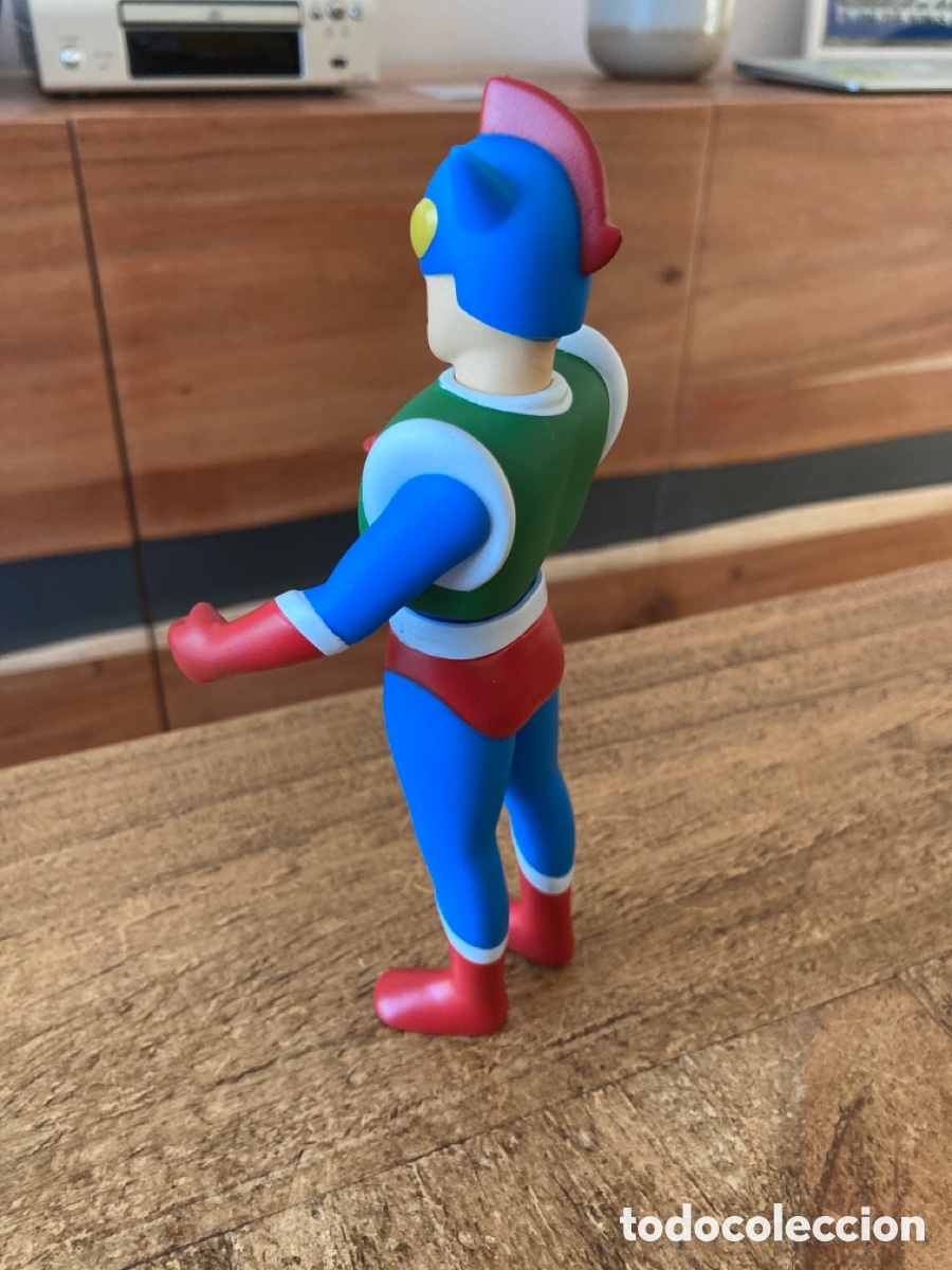 Figuras de acci&oacute;n: Shin Chan mu&ntilde;eco Ultra H&eacute;roe - Foto 2
