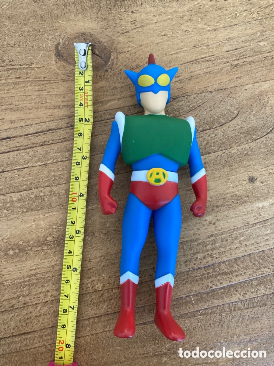 Figuras de acci&oacute;n: Shin Chan mu&ntilde;eco Ultra H&eacute;roe - Foto 3