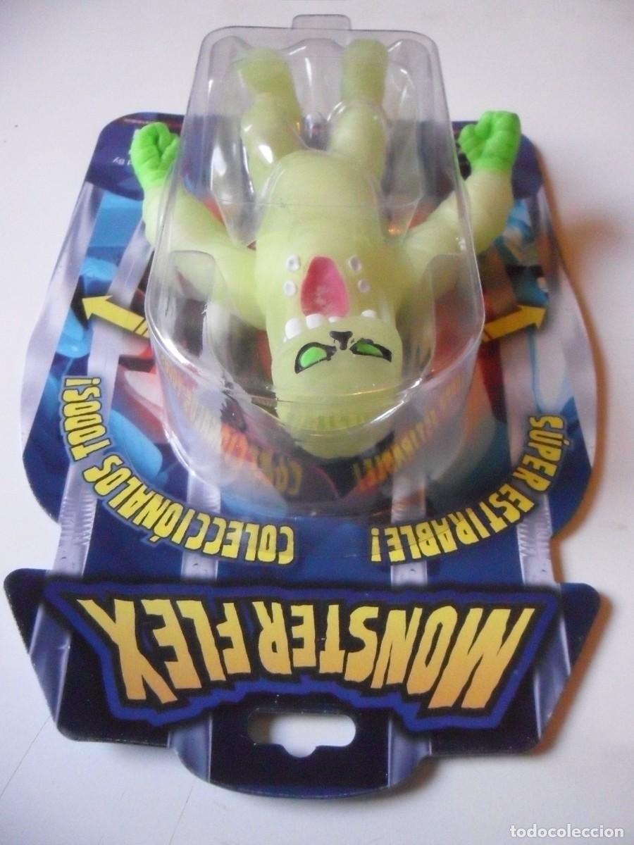 Figuras de acci&oacute;n: MONSTER FLEX MUMMIE GLOW IN THE DARK BOOTLEG - Foto 3