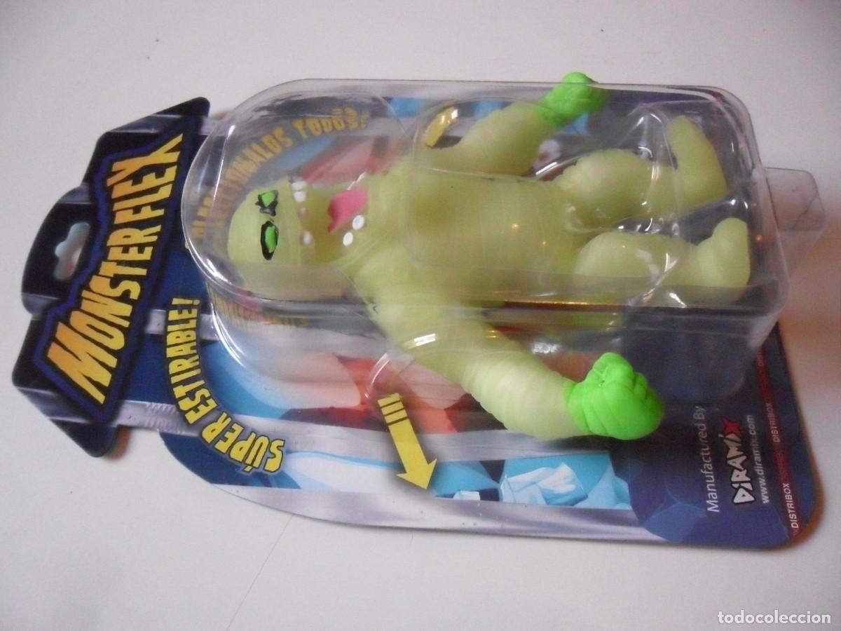Figuras de acci&oacute;n: MONSTER FLEX MUMMIE GLOW IN THE DARK BOOTLEG - Foto 5