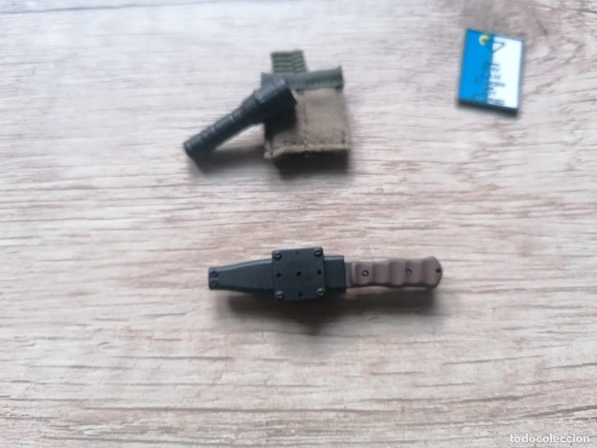 Figuras de acci&oacute;n: Escala 1/6 linterna, cuchillo con funda.... - Foto 4