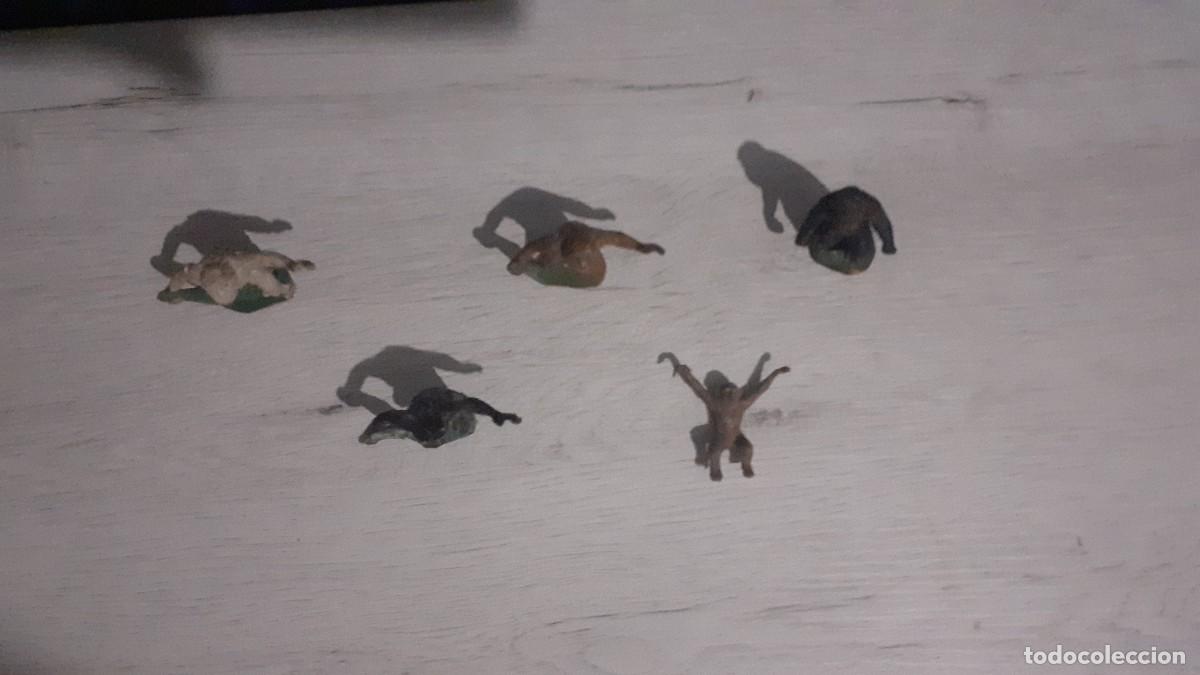 Figuras de acci&oacute;n: Lote de 5 monos. Pech. - Foto 2