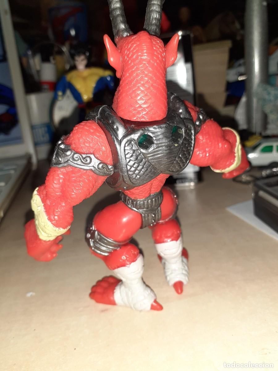 Figuras de acci&oacute;n: Monstruo diab&oacute;lico rojo de las mazmorras. - Foto 2