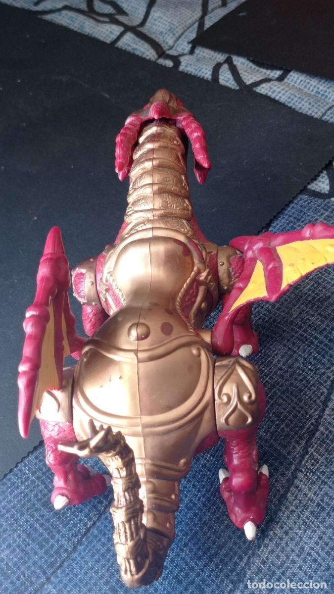 Figuras de acci&oacute;n: Drag&oacute;n articulado - Foto 4