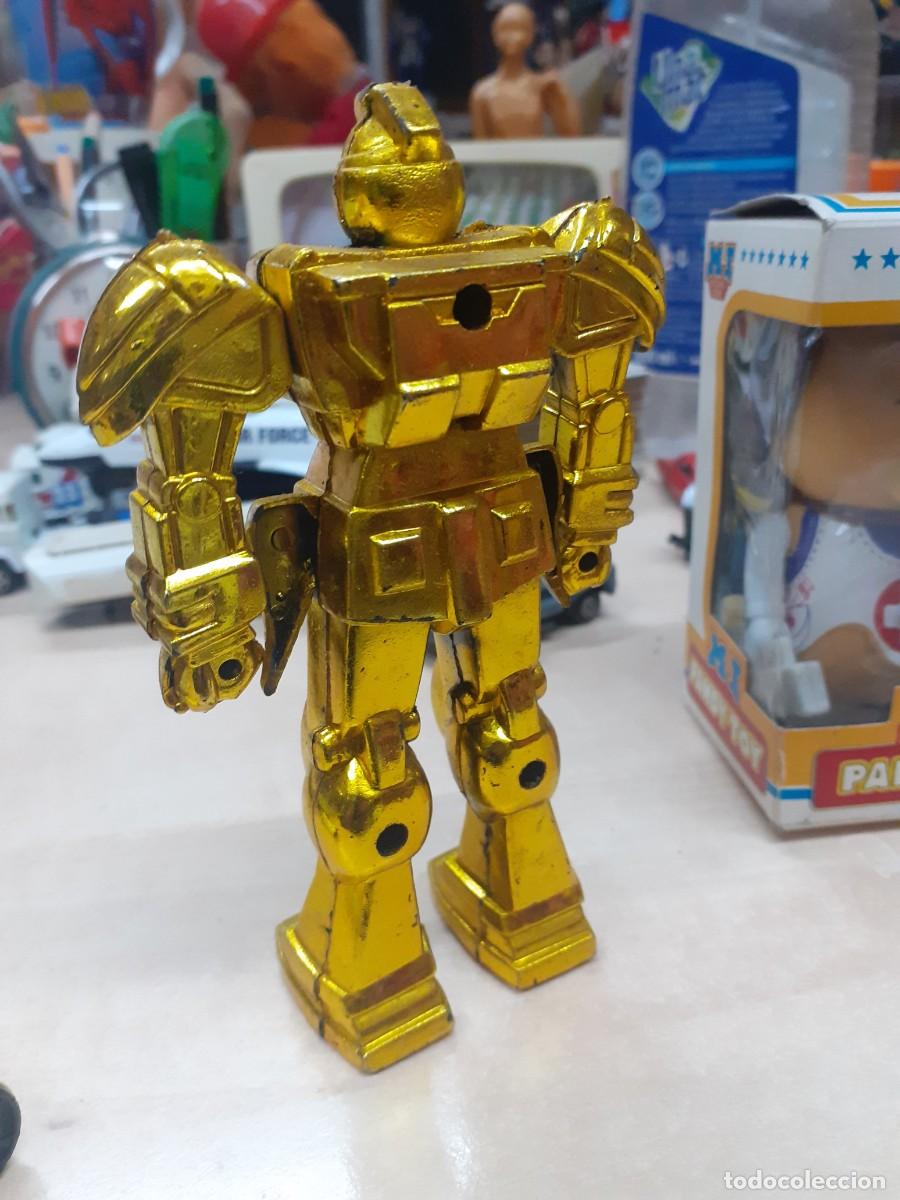 Figuras de acci&oacute;n: Robot sentai liveman dorado.Bootleg. - Foto 2