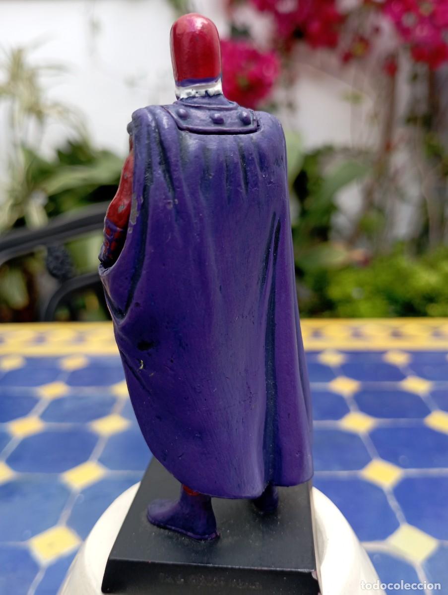 Figuras de acci&oacute;n: Figura de plomo Marvel Magneto - Foto 2
