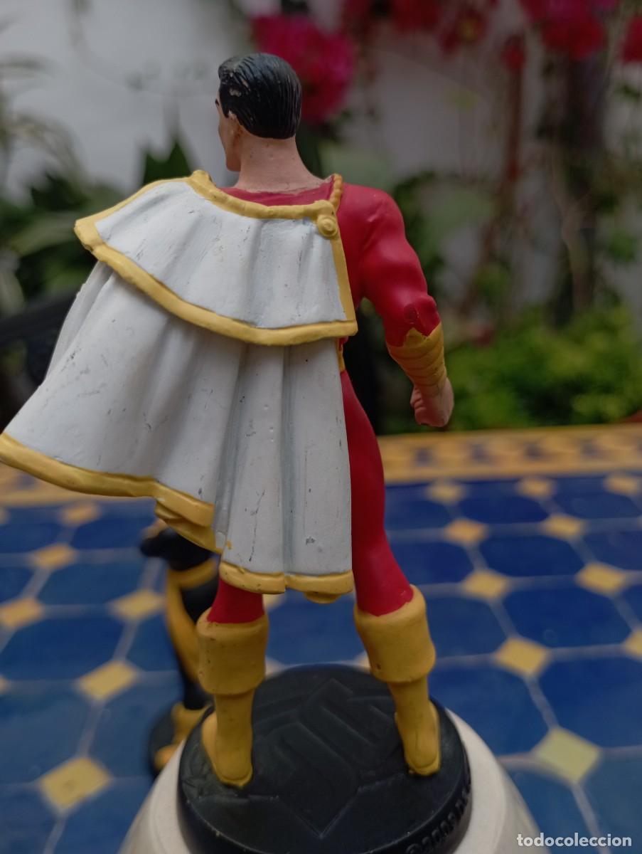 Figuras de acci&oacute;n: Figura de plomo Dc Shazam - Foto 2