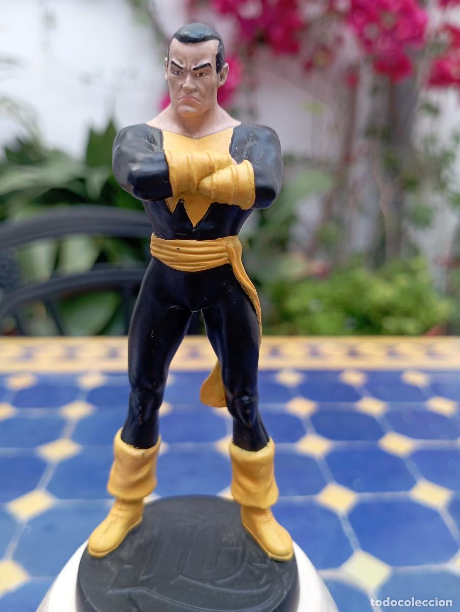 Figuras de acci&oacute;n: Figura de plomo Dc Black Adam - Foto 1