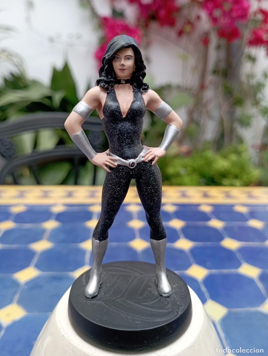 Figuras de acci&oacute;n: Figura de plomo DC Donna Troy - Foto 1