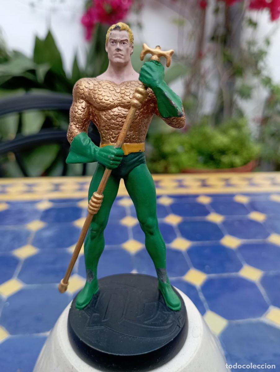Figurines d'action: Figura de plomo Dc Aquaman falta el tridente