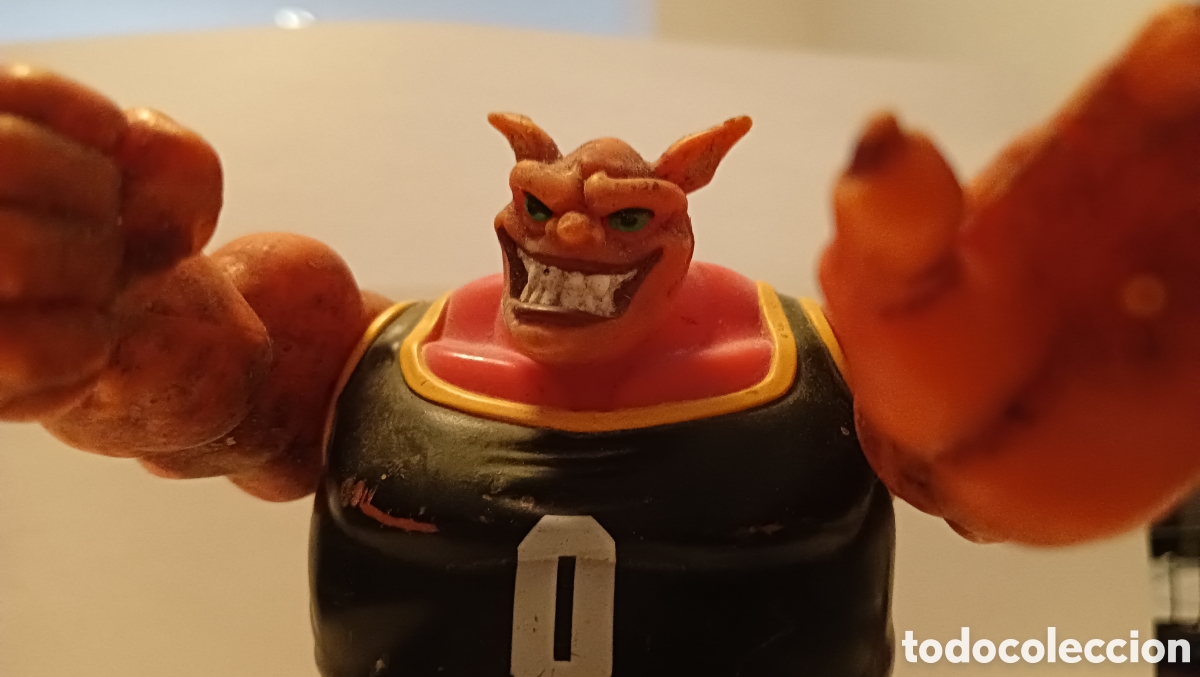 Figuras de acci&oacute;n: Mu&ntilde;eco POUND pel&iacute;cula Space Jam a&ntilde;o 1996 - Foto 1