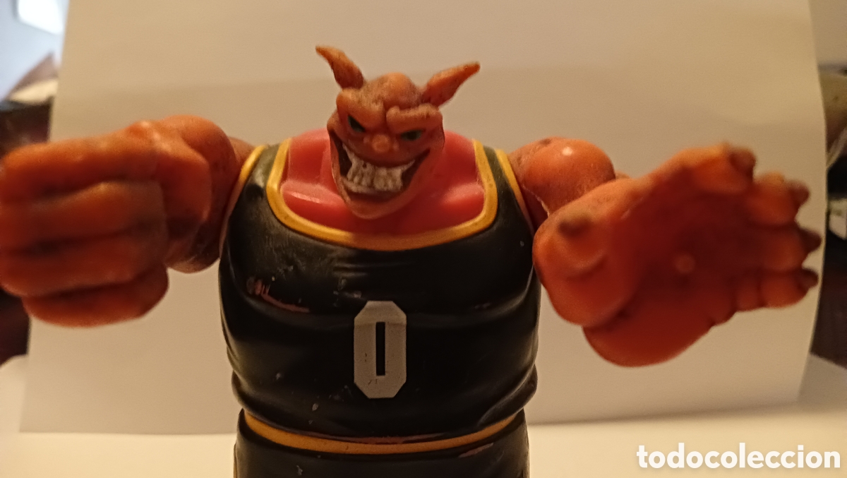 Figuras de acci&oacute;n: Mu&ntilde;eco POUND pel&iacute;cula Space Jam a&ntilde;o 1996 - Foto 3