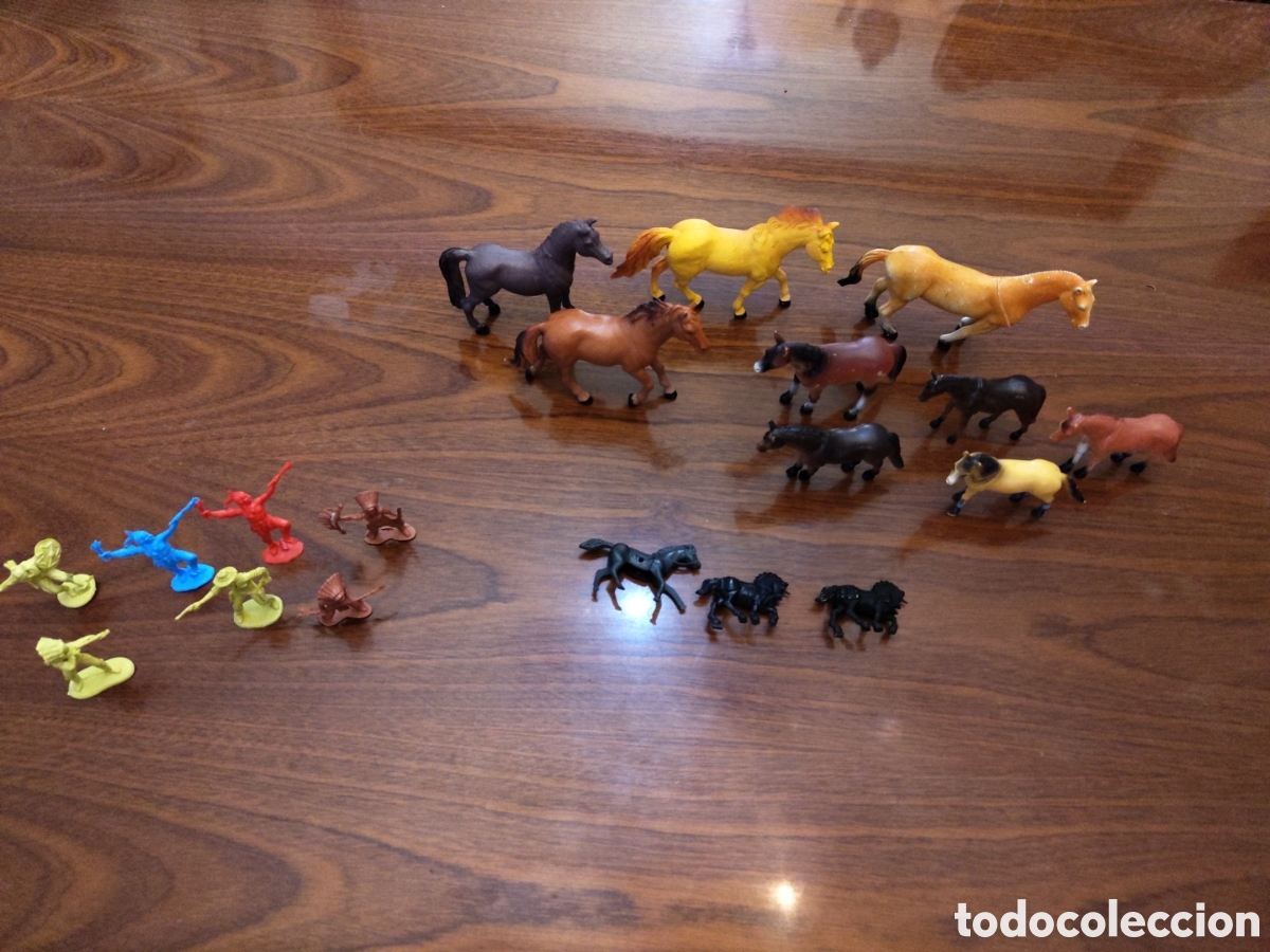 Figuras de acci&oacute;n: Lote de indios y caballos - Foto 3