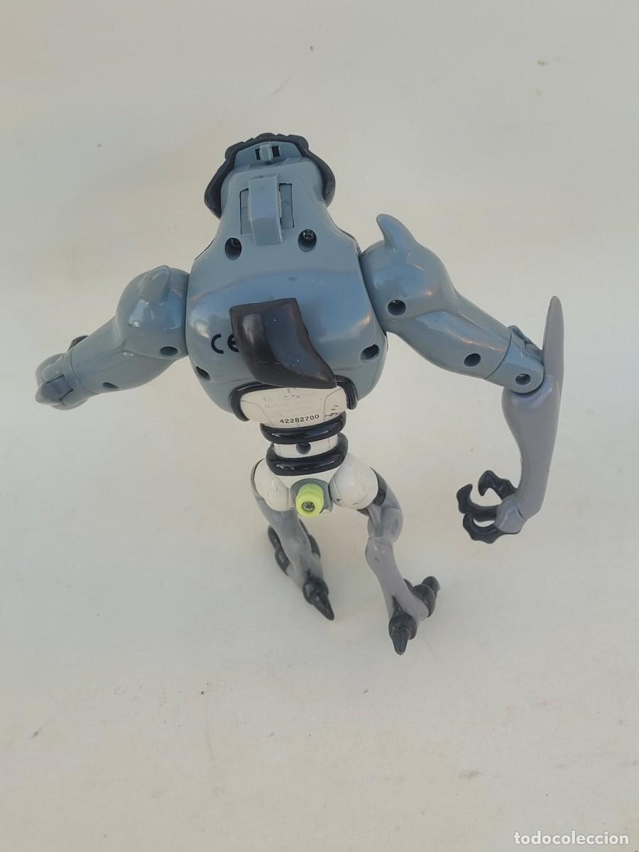 Figuras de acci&oacute;n: Ben 10, Benwolf , Bandai 2006. 16cm - Foto 4
