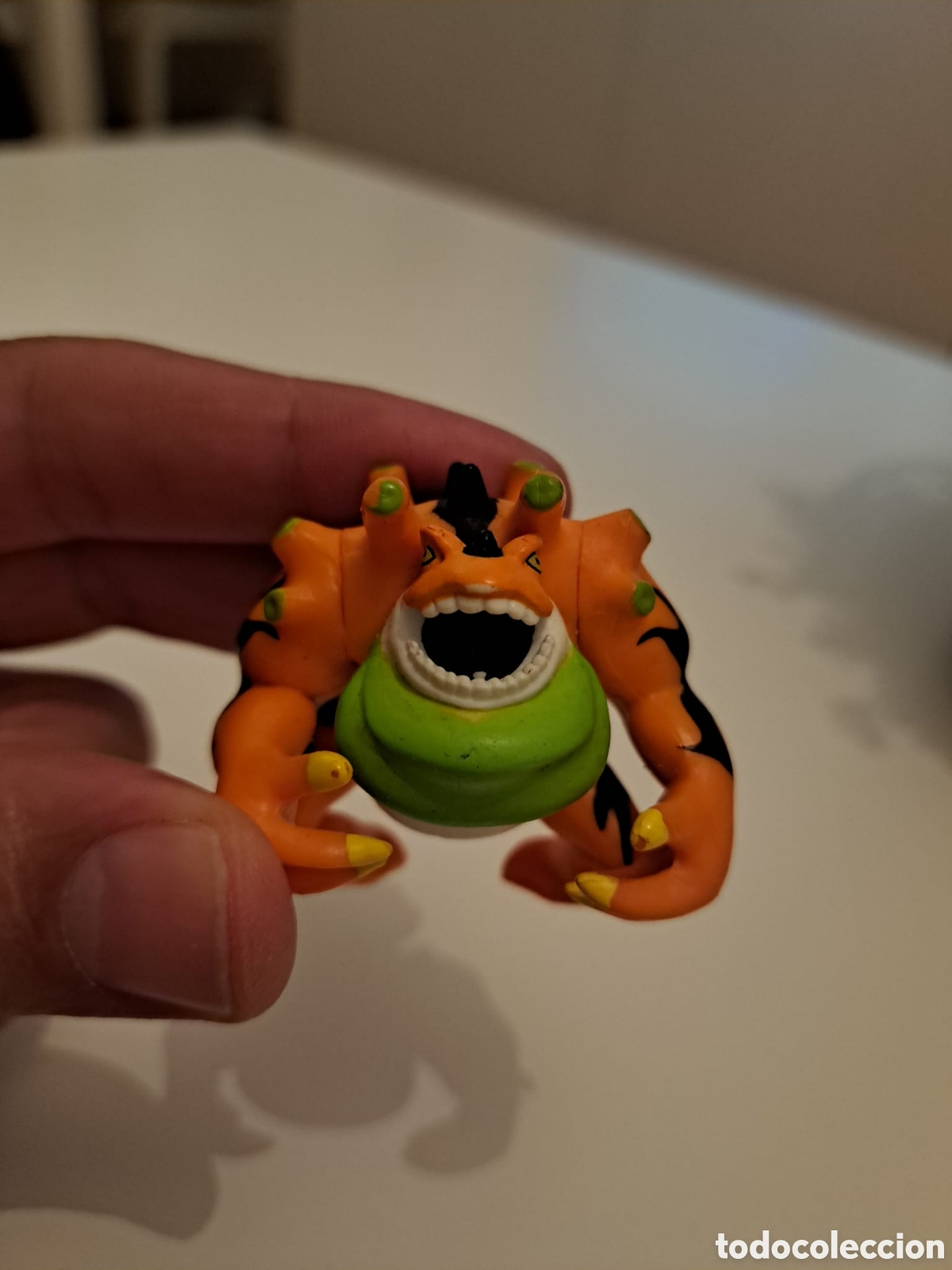Figuras de acci&oacute;n: FIGURA INVIZIMALS IMC TOYS 2014 - TOXITOAD - Foto 1