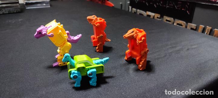 Figuras de acci&oacute;n: 4 numero bots dinosaurios buen estado - Foto 2