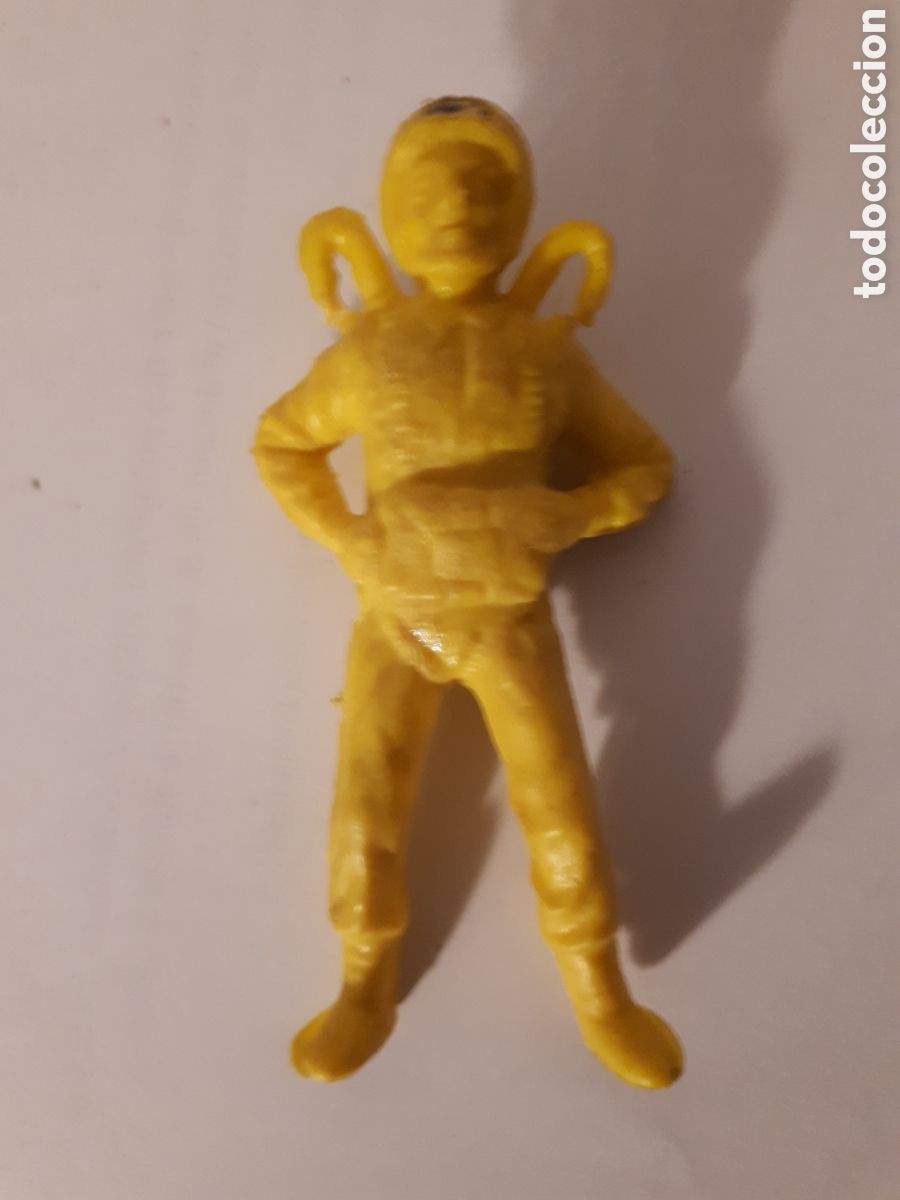 Figuras de acci&oacute;n: SOLDADO PARACAIDISTA AMARILLO. SIN MARCA - Foto 1