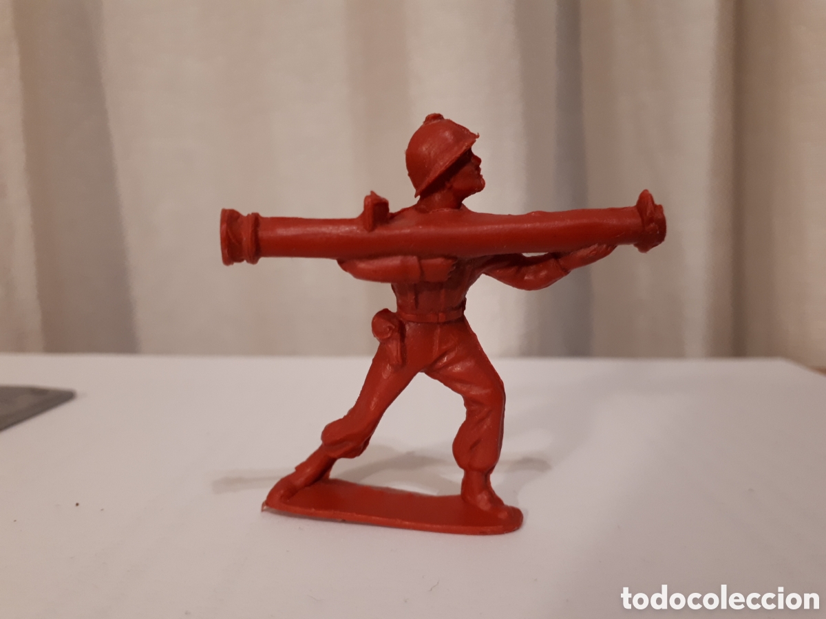 Figuras de acci&oacute;n: SOLDADO CON MORTERO ROJO. SIN MARCA - Foto 1