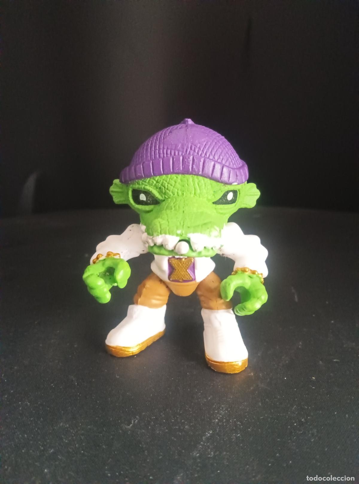 Figuras de acci&oacute;n: ASAP CROCKY, TREASURE X. FIGURA DE ACCION DE FAMOSA.