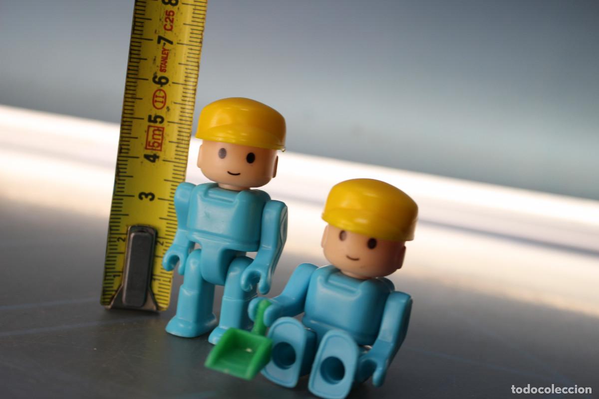 Figuras de acci&oacute;n: Pareja de peque&ntilde;os obreros. - Foto 3