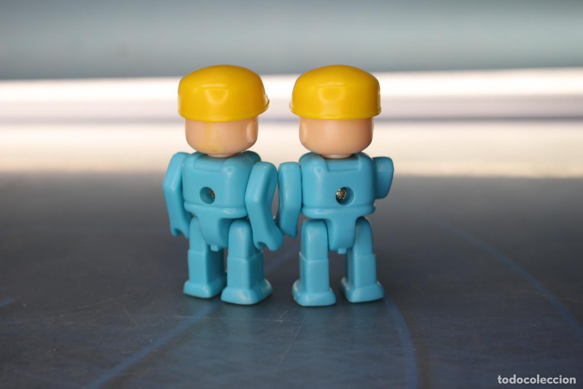 Figuras de acci&oacute;n: Pareja de peque&ntilde;os obreros. - Foto 4