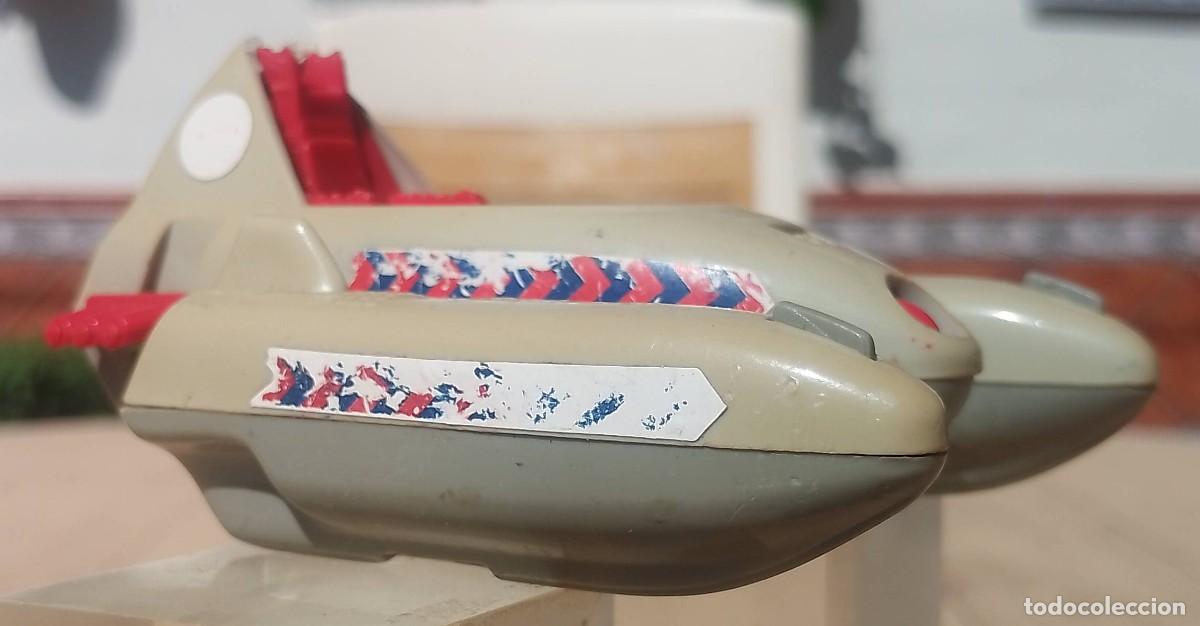 Figuras de acci&oacute;n: Nave espacial Bluebird Manta Force - Foto 1