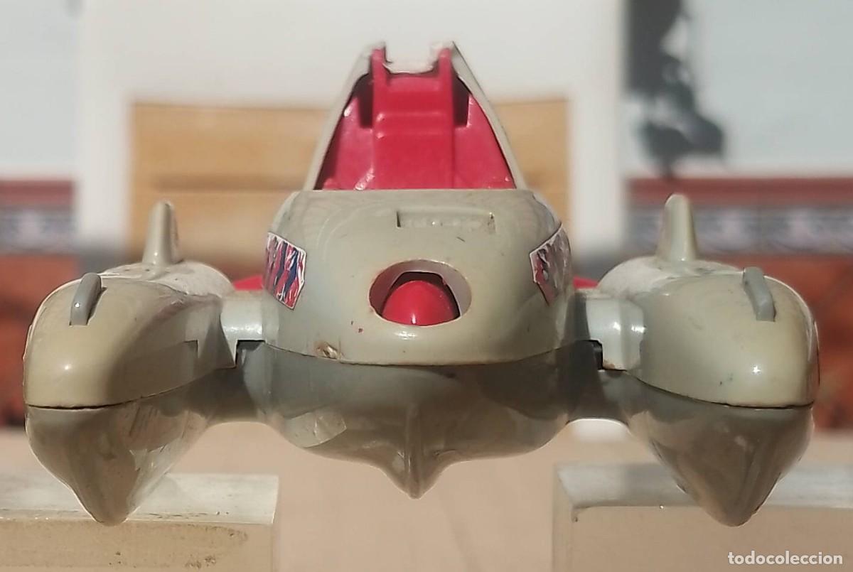 Figuras de acci&oacute;n: Nave espacial Bluebird Manta Force - Foto 2