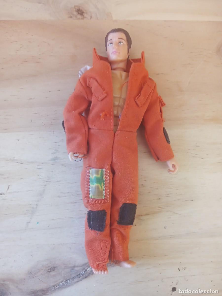 Figuras de acci&oacute;n: BONITO MU&Ntilde;ECO ANTIGUO DE ACCION - Foto 1