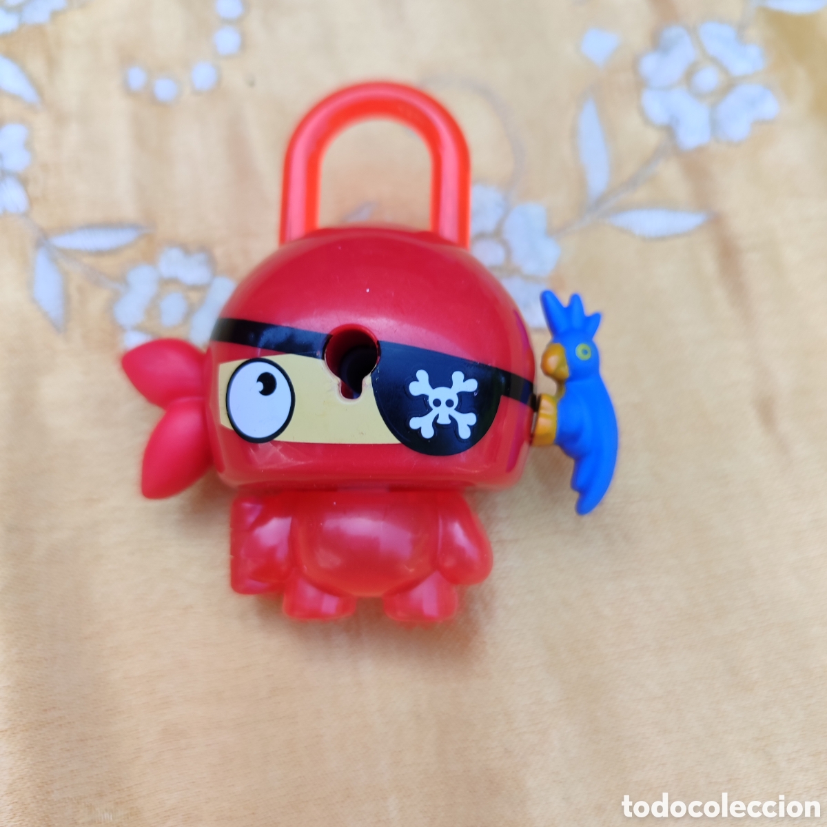 Figuras de acci&oacute;n: Lock stars pirata rojo candado - Foto 1