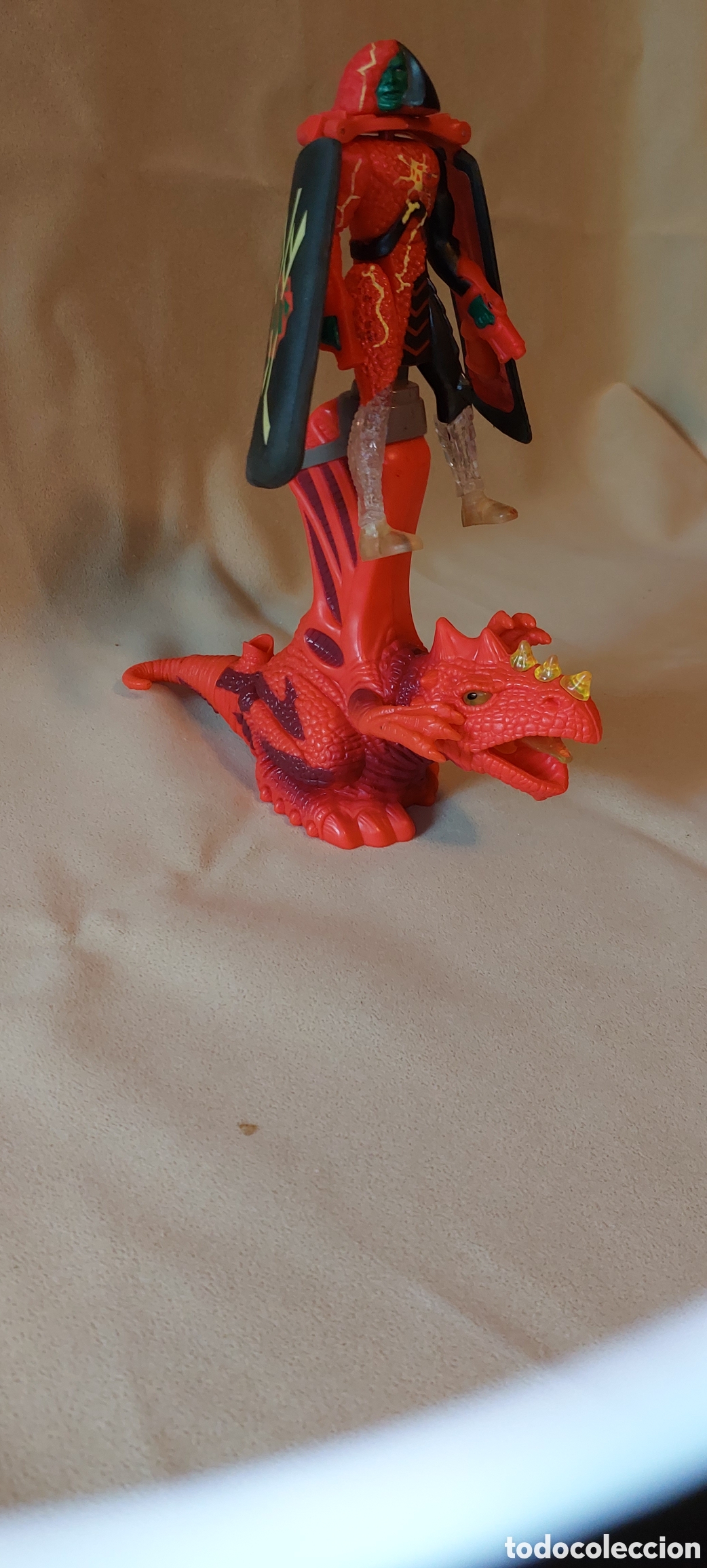 Figuras de acci&oacute;n: Figura de Drag&oacute;n flyz el poder de volar - Foto 2