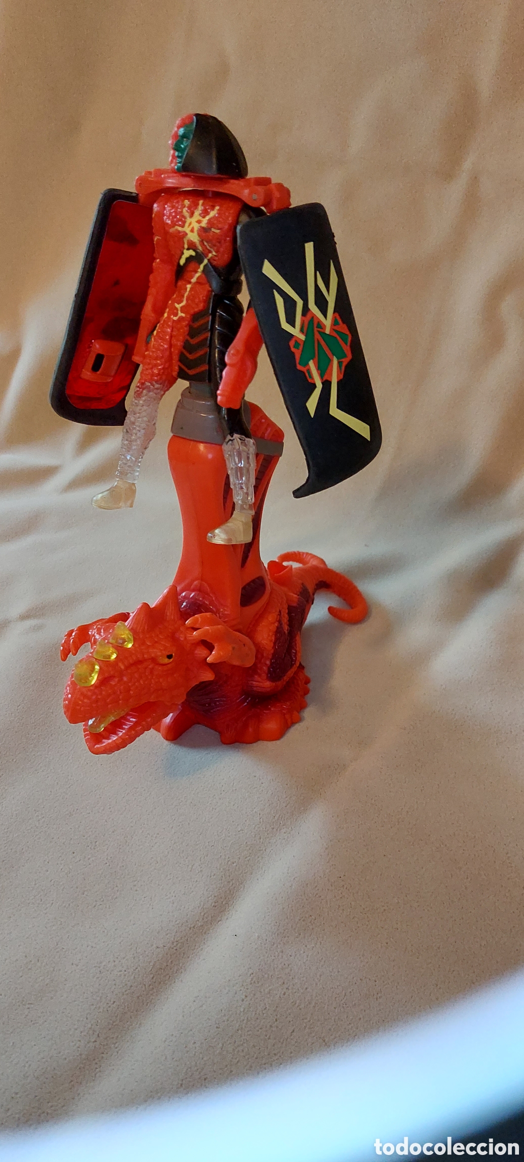 Figuras de acci&oacute;n: Figura de Drag&oacute;n flyz el poder de volar - Foto 3