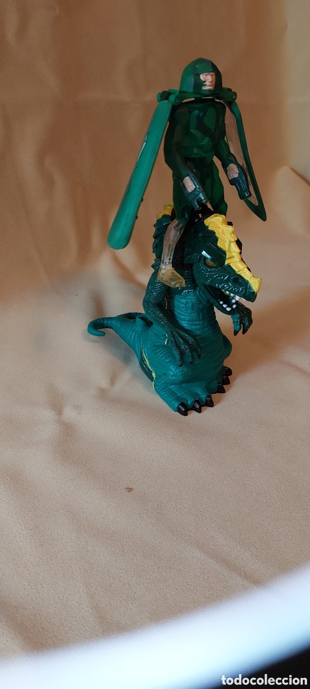 Figuras de acci&oacute;n: Figura de drag&oacute;n flyz,el poder de volar - Foto 2