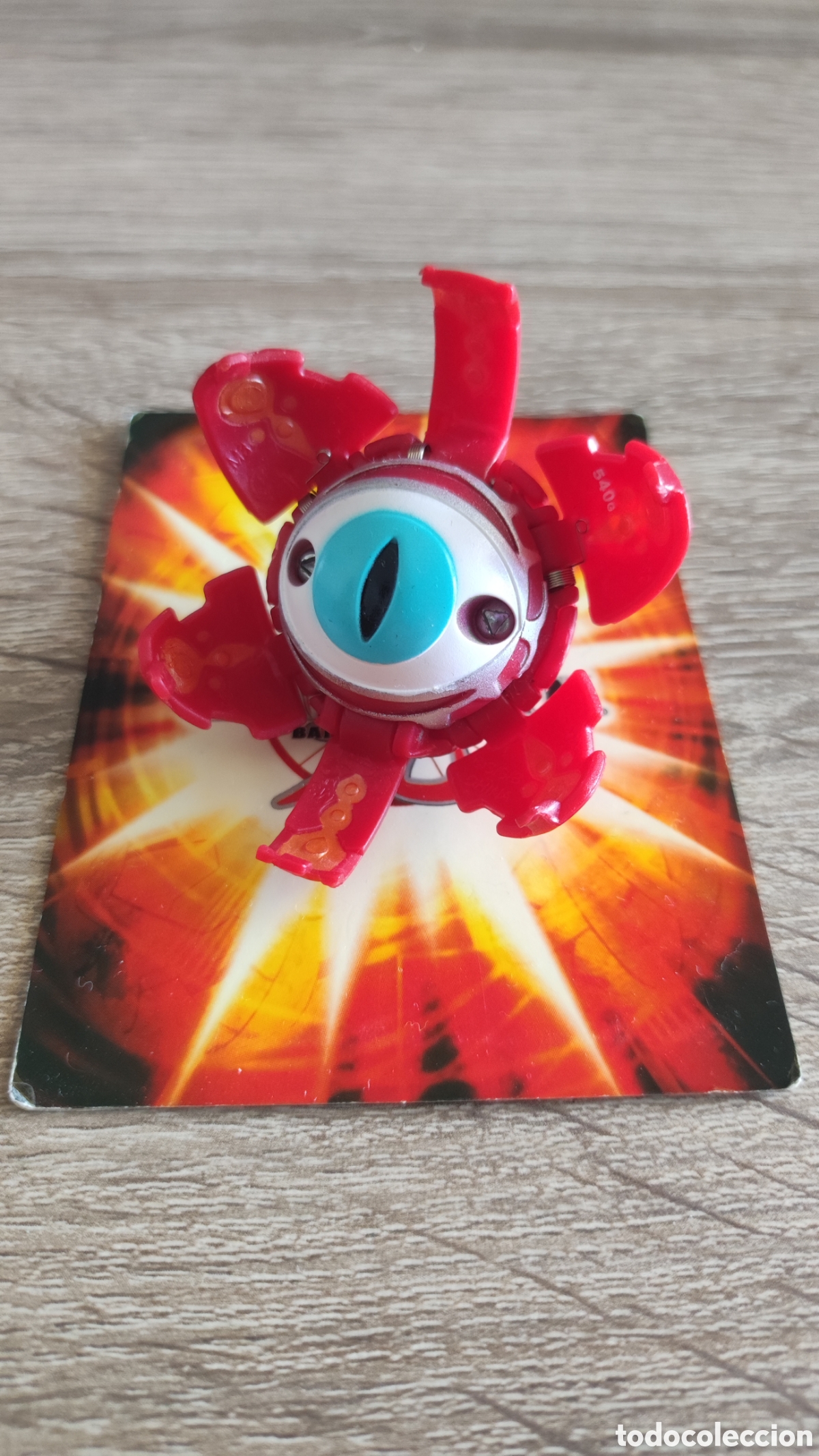 Figuras de acci&oacute;n: Bakugan Tentaclear Pyrus - Foto 2