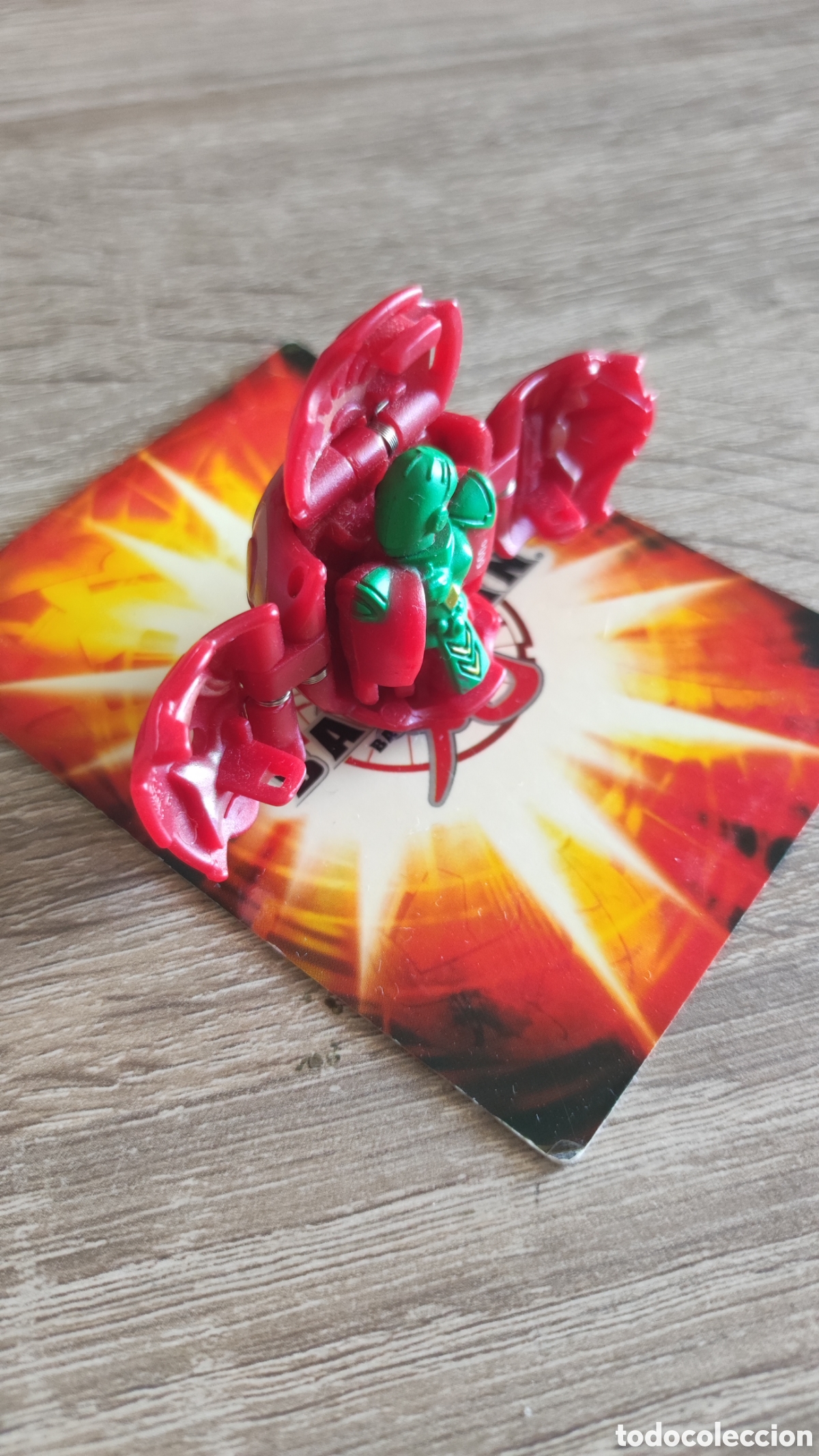 Figuras de acci&oacute;n: Bakugan Lars Lion Pyrus - Foto 2