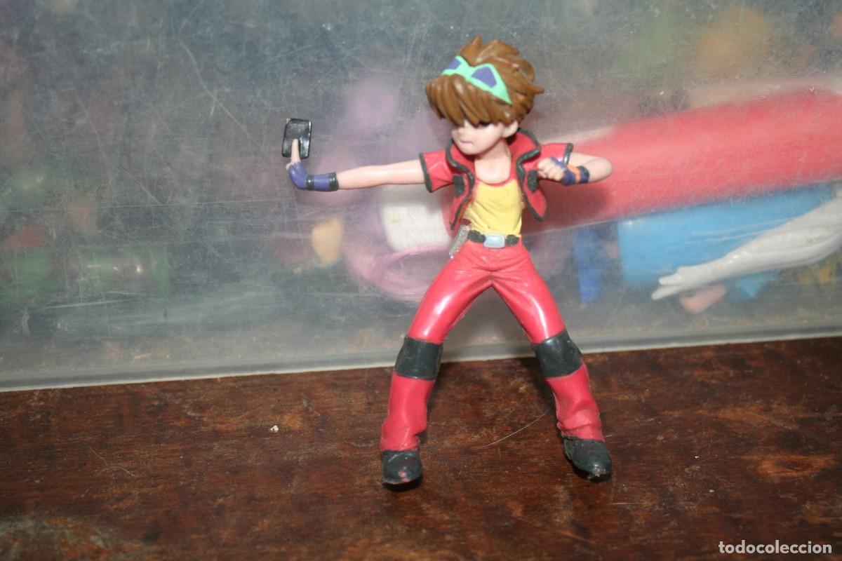 Figuras de acci&oacute;n: mu&ntilde;eco bakugan dan figura - Foto 1