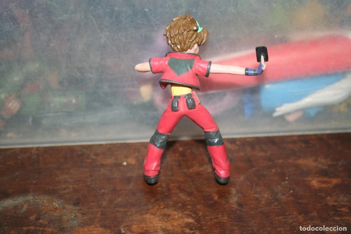 Figuras de acci&oacute;n: mu&ntilde;eco bakugan dan figura - Foto 3