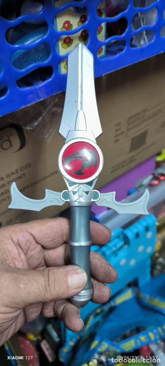Figuras de acci&oacute;n: THUNDERCATS PU&Ntilde;AL RETR&Aacute;CTIL - Foto 3