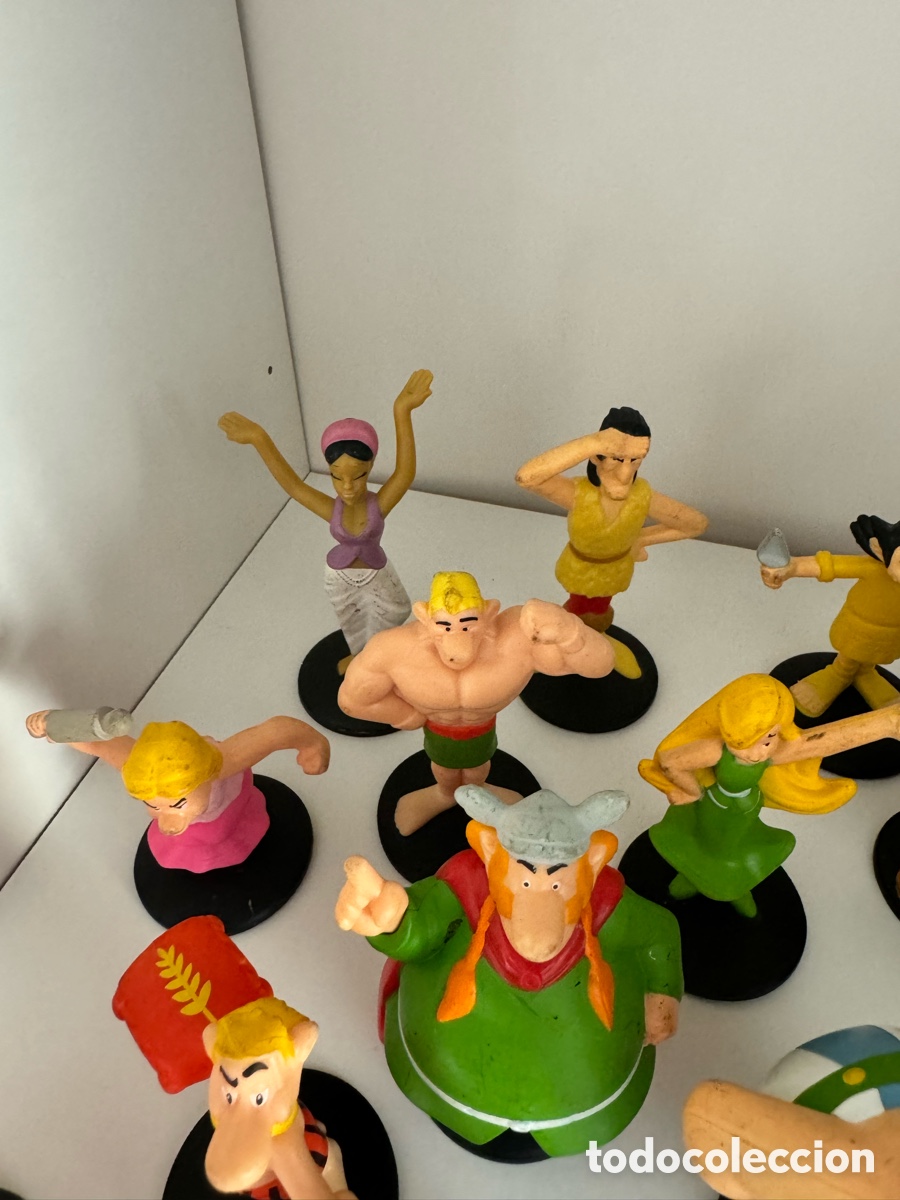 Figuras de acci&oacute;n: Lote figuras Asterix y Obelix 2019 MacDonalds - Foto 3