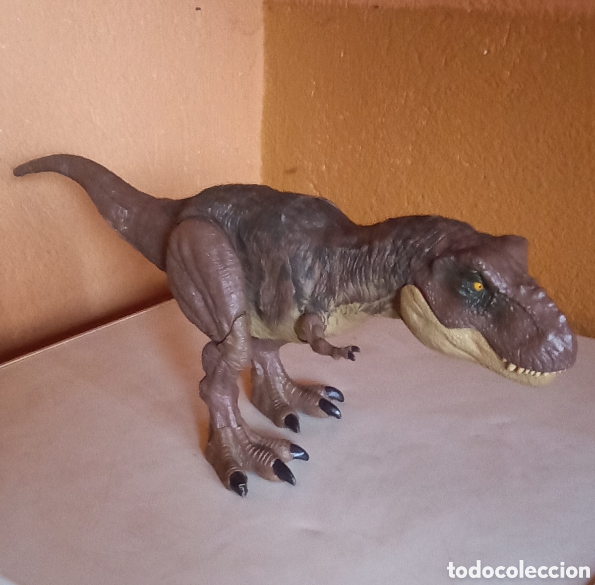 Figuras de acci&oacute;n: TIRANOSAURIO-REX CON SONIDO - Foto 1