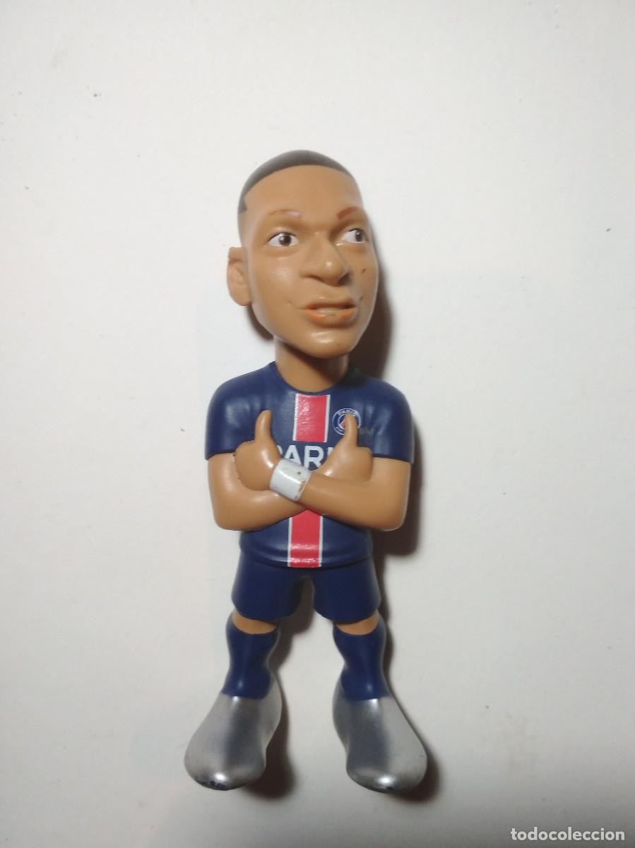 Figuras de acci&oacute;n: Figura de Mbappe estilo caricatura - Foto 1