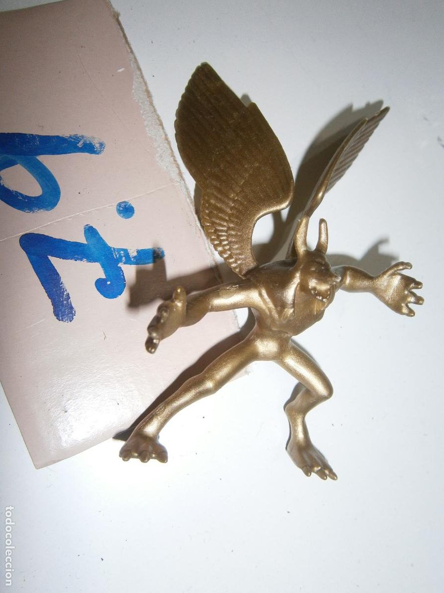 Figuras de acci&oacute;n: FIGURA DE ACCION - MONSTRUO ALADO