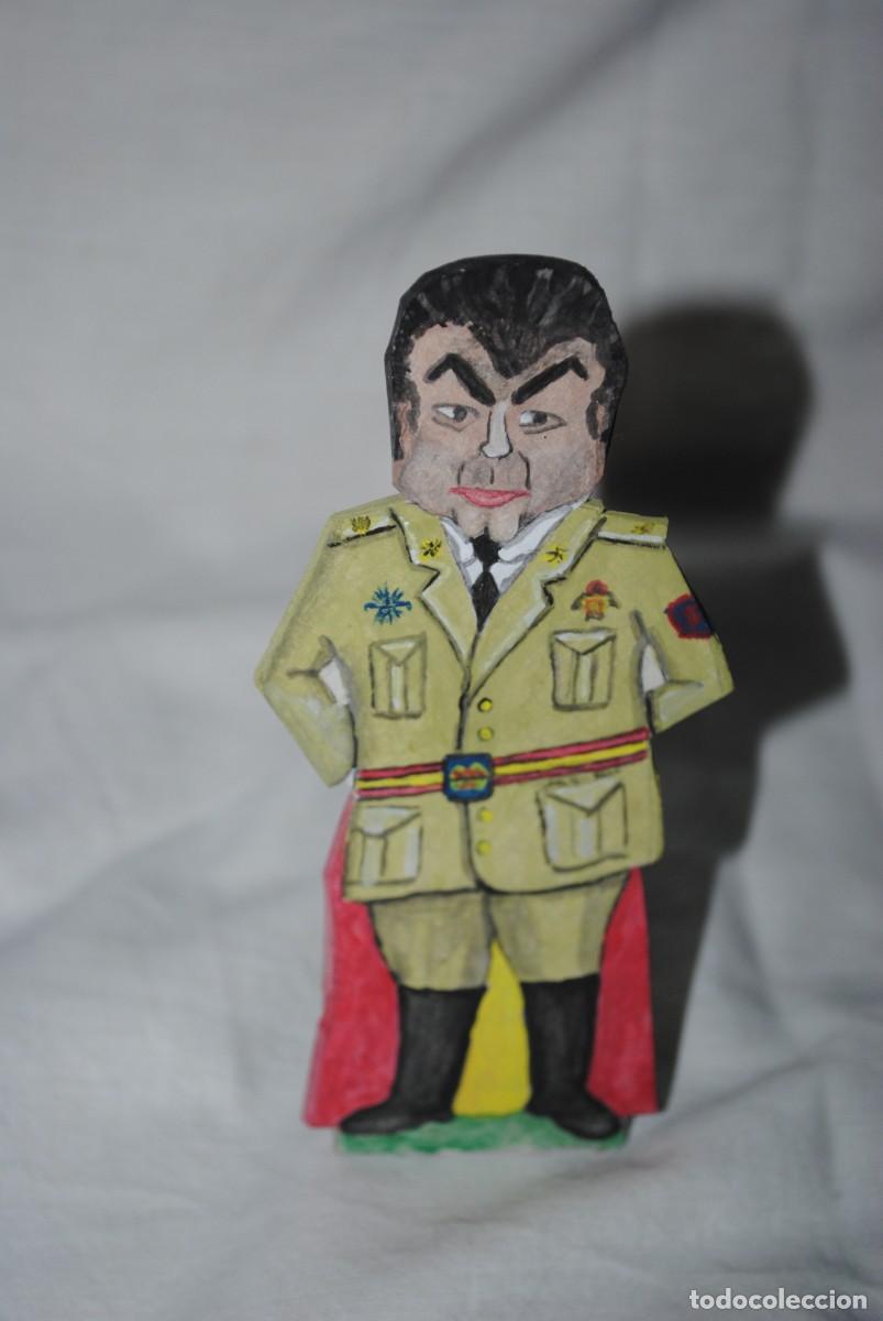 Figuras de acci&oacute;n: FIGURA DE CARTON PINTADA A MANOS . - Foto 1